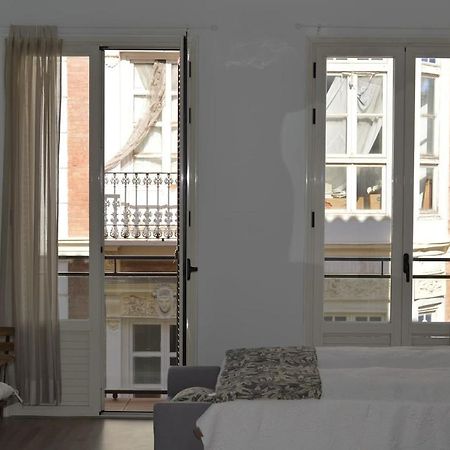 Modern Studio Flat Close To Plaza Merced Malaga Exterior photo